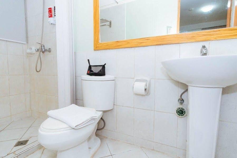Sir William'S Hotel Кесон-Сити Экстерьер фото